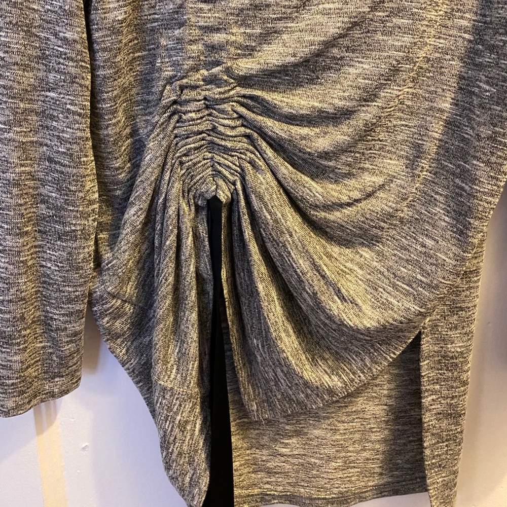ALISON ANDREWS Long Sleeve Ruched Drawstring Top - Picture 7 of 12